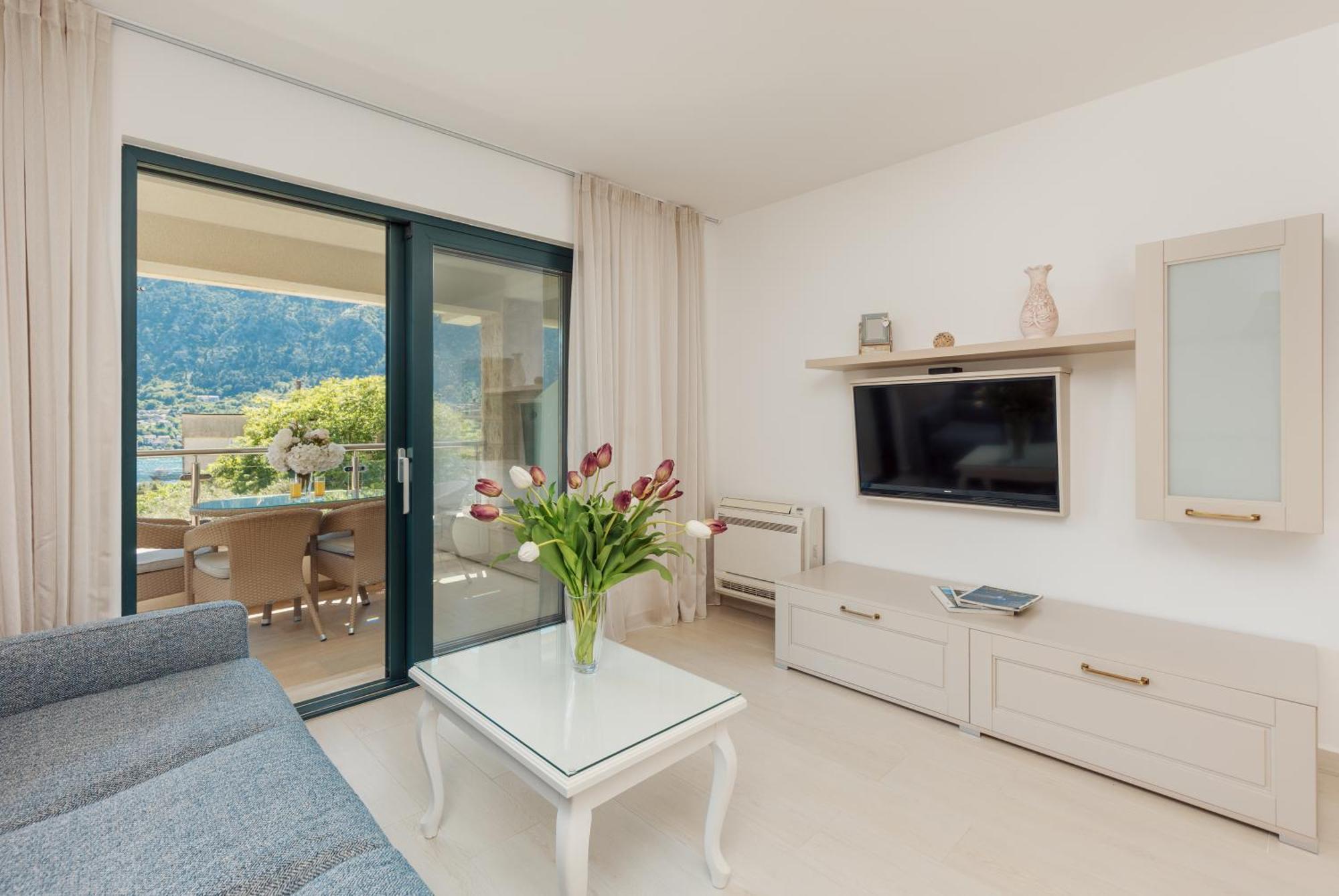 Apartments Los Olivos Kotor Eksteriør billede