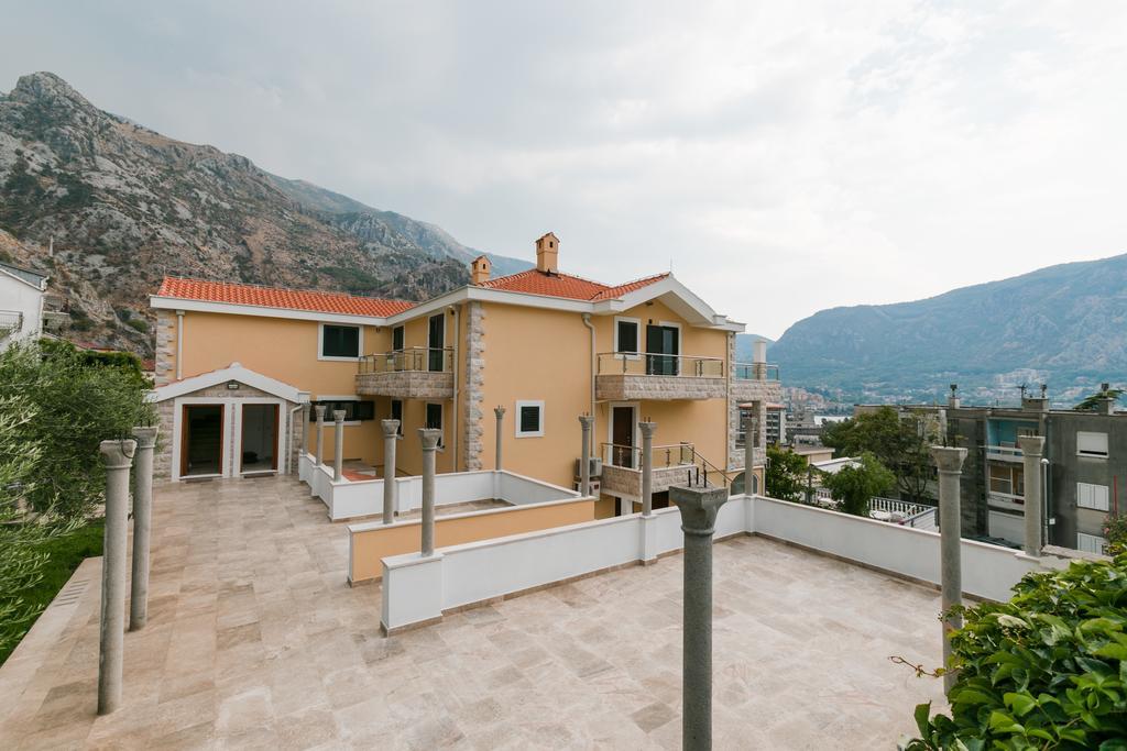 Apartments Los Olivos Kotor Eksteriør billede