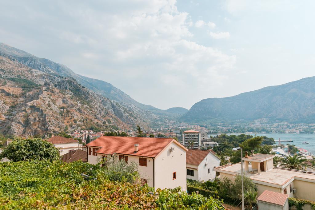 Apartments Los Olivos Kotor Eksteriør billede